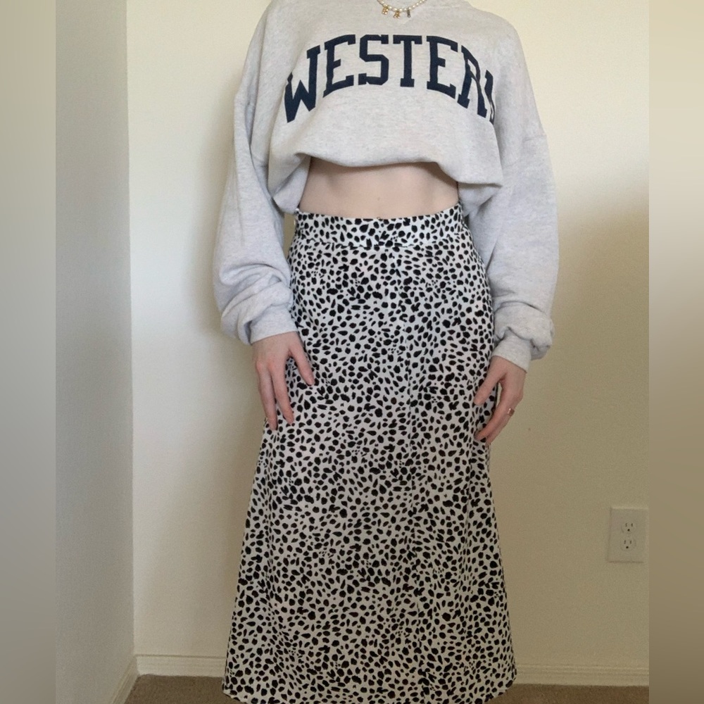 Leopard midi skirt